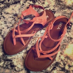NWT strappy sandals in coral, size 8